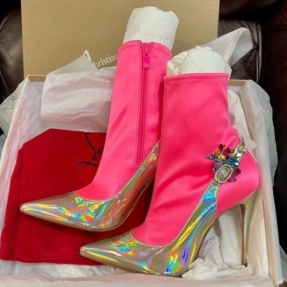 Christian Louboutin Jessie Bootie Joli 100mm, Holo patent speccio Slvr Lthr EU37